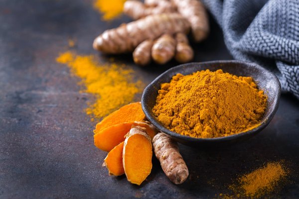 Comment utiliser le curcuma dans des plats minceur pour maximiser ses bienfaits ?