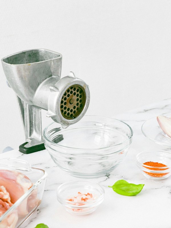 Pourquoi choisir un hachoir électrique pour votre cuisine ?